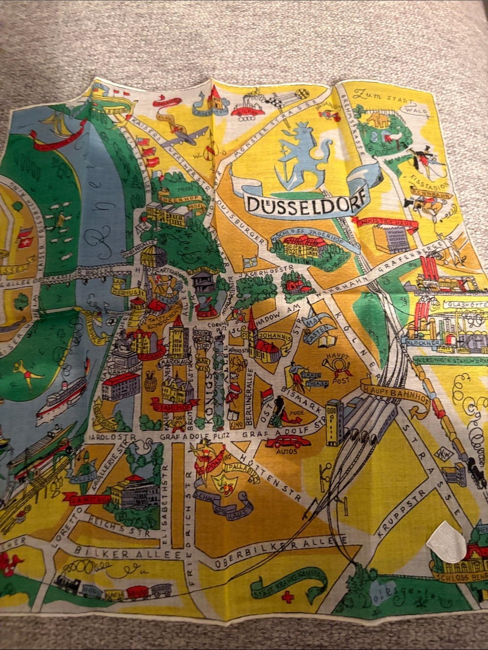 Dusseldorf Souvenir Map handkerchief - Yellow & Blue